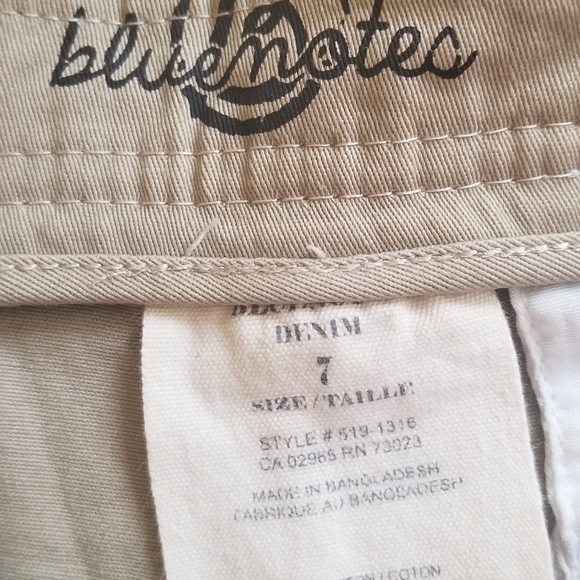 Shorts - Picture 3 of 3